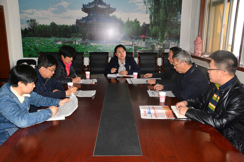 座谈会在党派会议室召开,集中学习中共十九大和十九届一中全会精神