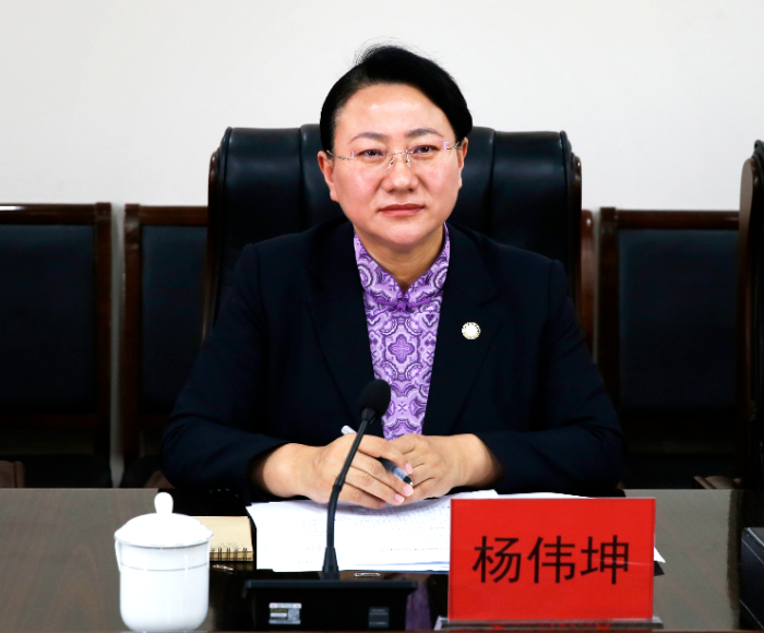 杨伟坤_resized.png