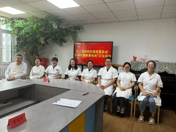 活动合影.jpg