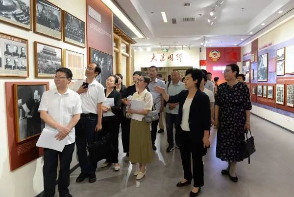 2.红色教育参观_resized.png