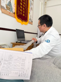 情暖“三八”护安康  医心为民送服务 农工党华北理工大学支委会开展基层妇女特色义诊活动